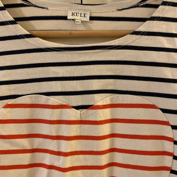 Kule Heart Boyfriend Tee - Picture 2 of 3